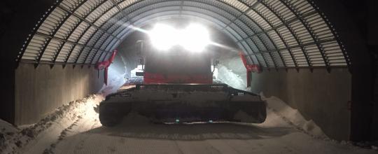 1 Groomer in Tunnel